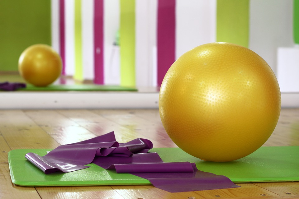 Egyensúlyérzék- és izomfejlesztés: megoldás a fitnesslabda